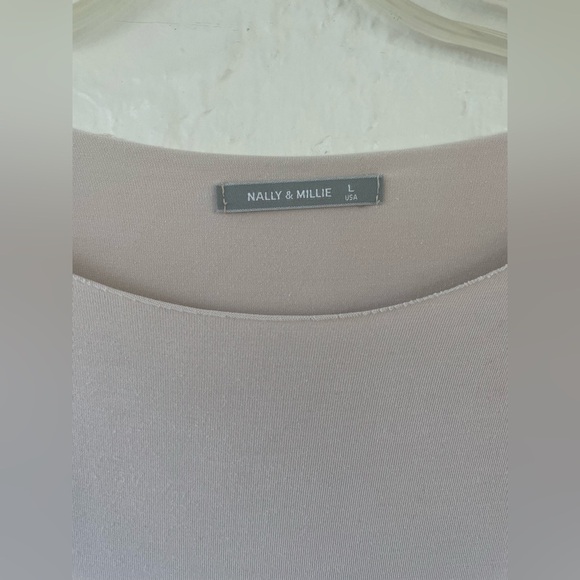 Nally & Milly lightweight tan/cream long sleeve cotton blend tshirt; size L - Picture 2 of 5